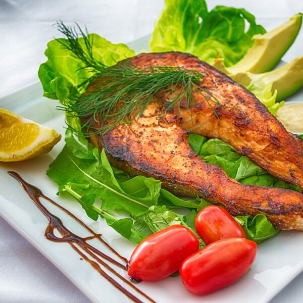 La Eterna Batalla entre el Pescado y la Carne: ¿Cuál es la Mejor Opción?