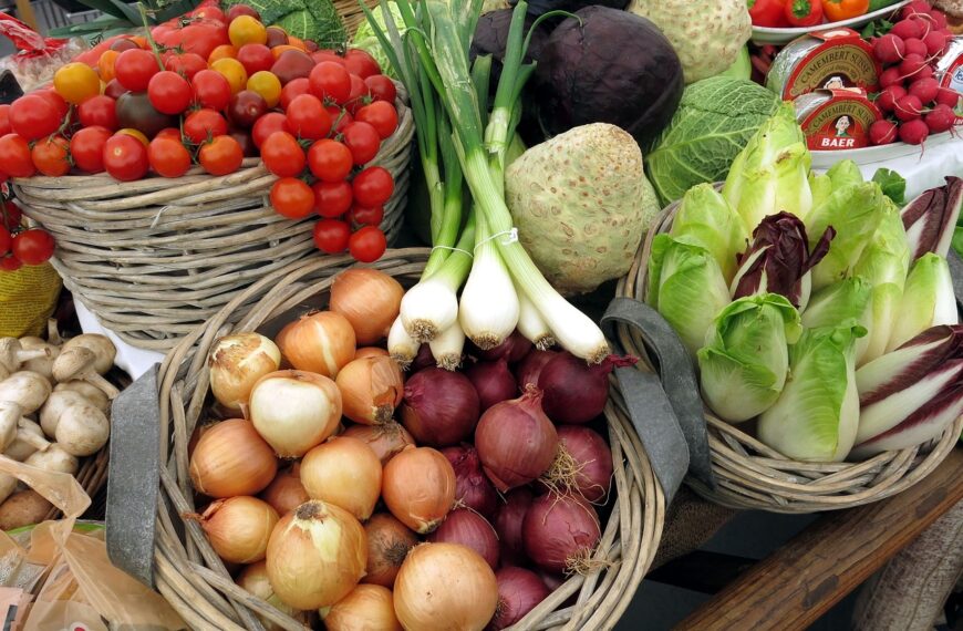 ¿Cuáles son los alimentos que seguirán sin IVA en 2024 y los que tendrán un 5%?