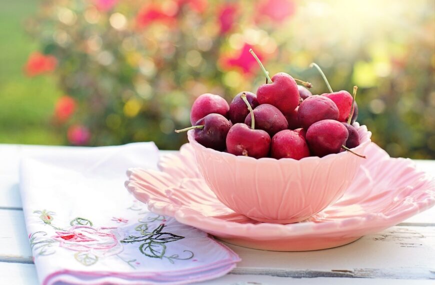 Frutas que Favorecen el Sueño y su Impacto en la Alimentación Sostenible