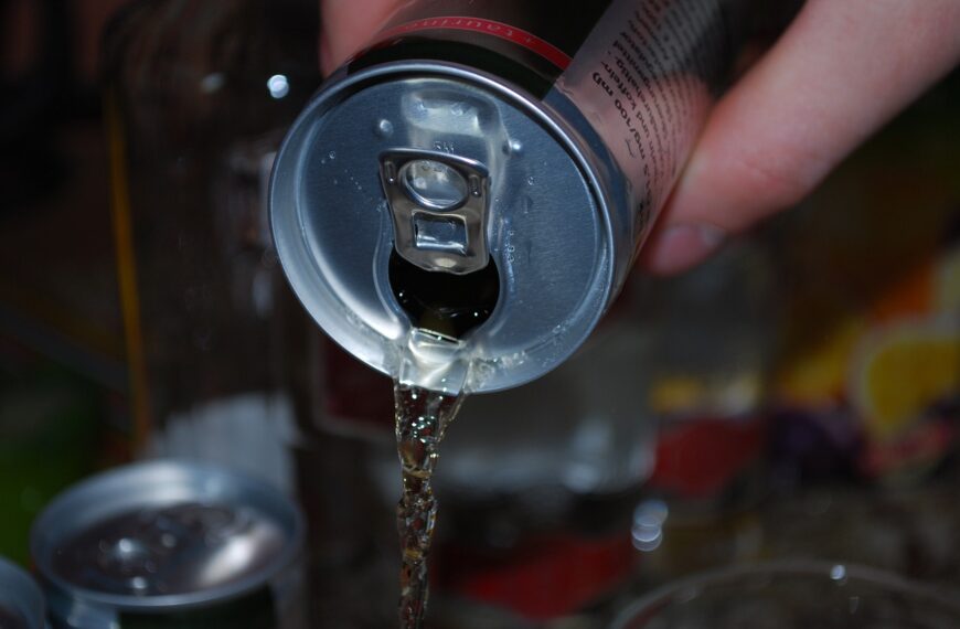 La Bebida Energética de Nuestros Bisabuelos: El Suau, Predecesor del Redbull y Monster